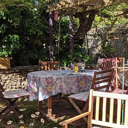 D'hotes La Charmante 라플레슈