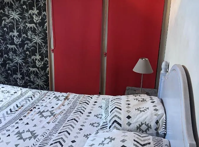 Pensión D'hotes La Charmante 4*